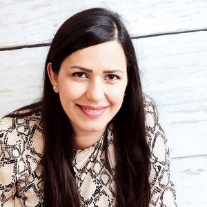 Meet your Posher, Leila